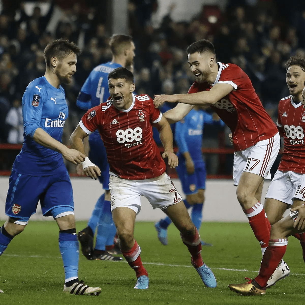 尼的租借 尼的租借