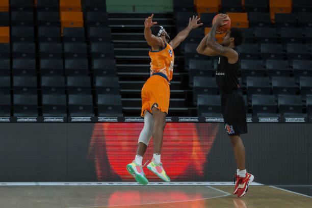 包夹并不能 包夹并不能